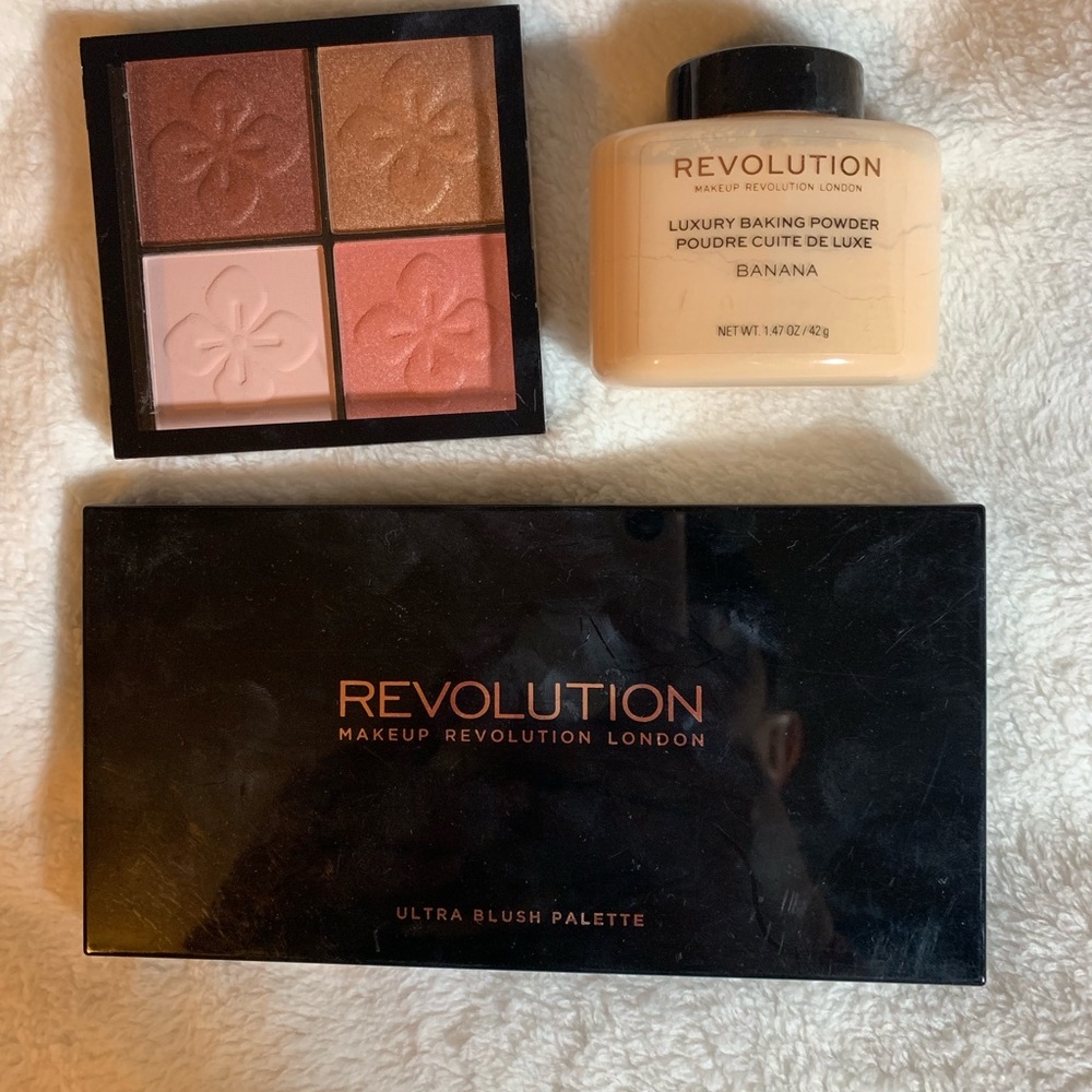 Makeup Revolution Bundle ❤️